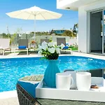 Rubi Villa