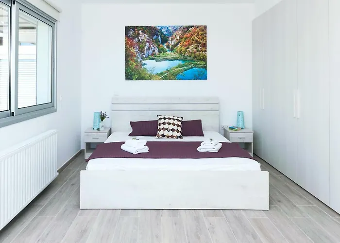 Rubi Βίλα Αγία Νάπα